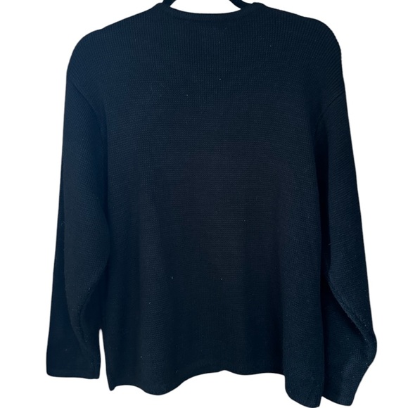 Croft & Barrow Women’s Pointsettia Embroidered Sweater. Size Large. - Picture 2 of 6